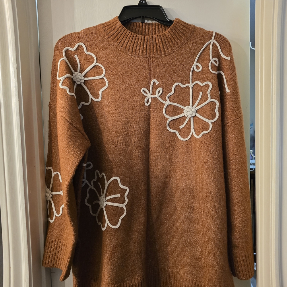 Entro Apple Spice Floral Embroidered Sweater